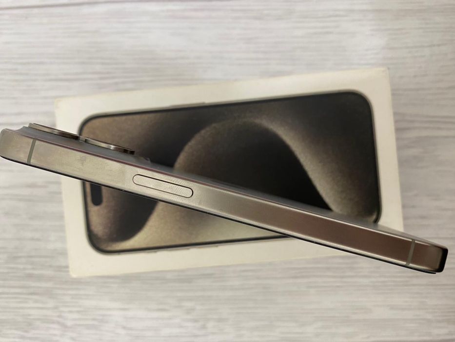 Айфон 15 про титан