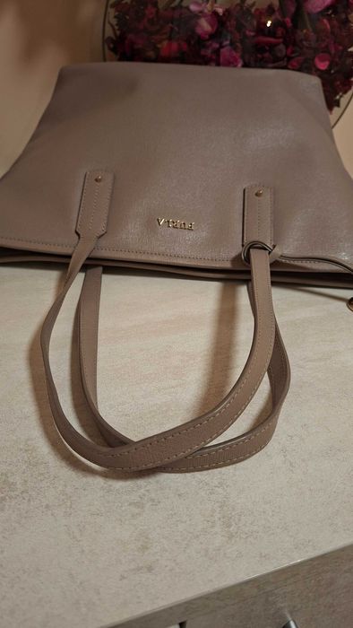 Голяма Сива Furla