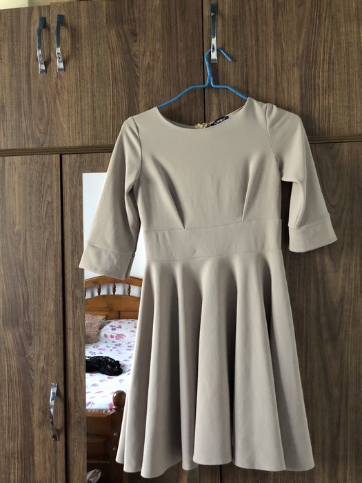 Vand rochie de toamnă