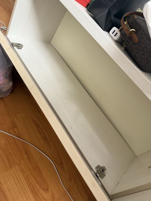 Срочно продаем шкаф