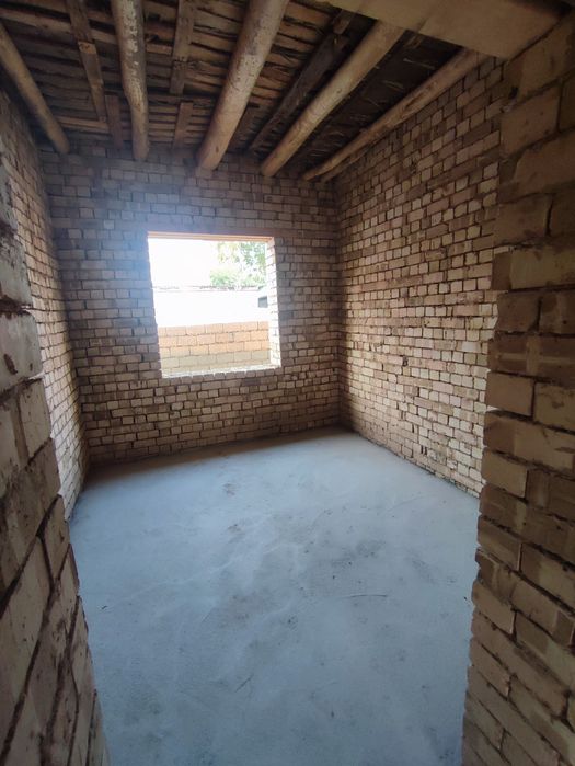 5 хонали уй сотилади!