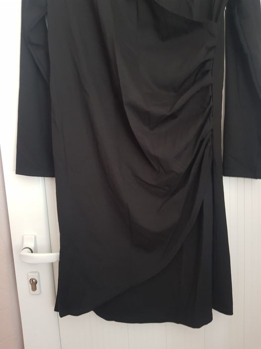 Нова черна  рокля