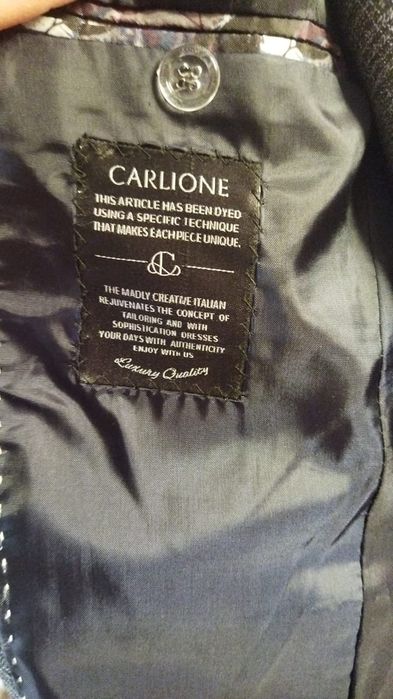 Продам костюм 46 размера