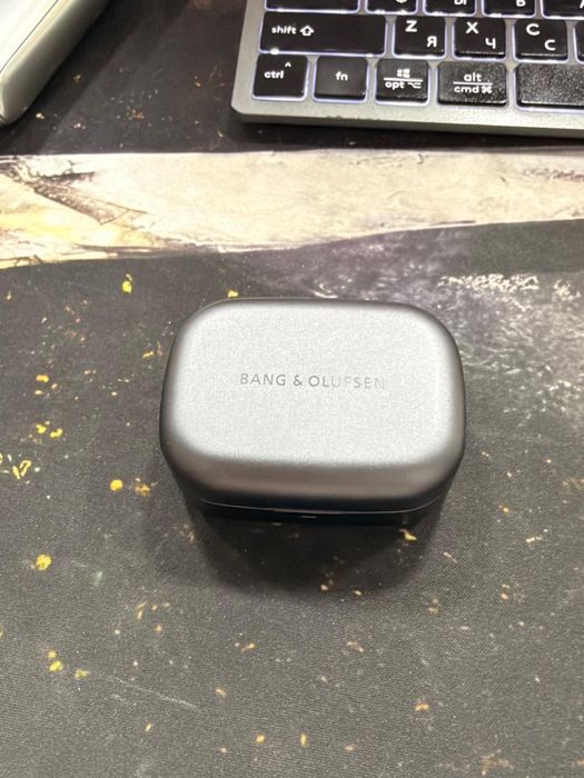 Нушники Bang & Olufsen