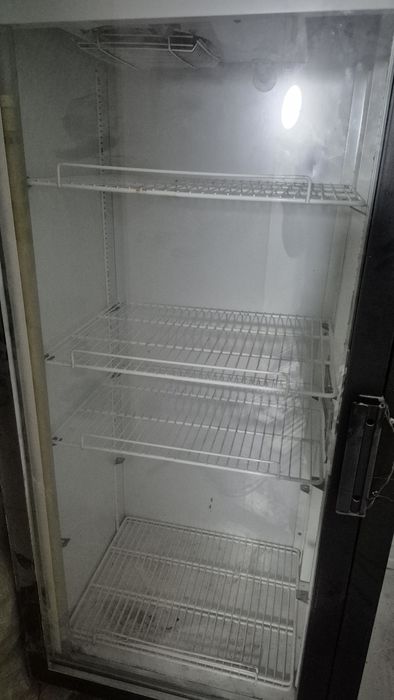 Витринный холодильник Polair