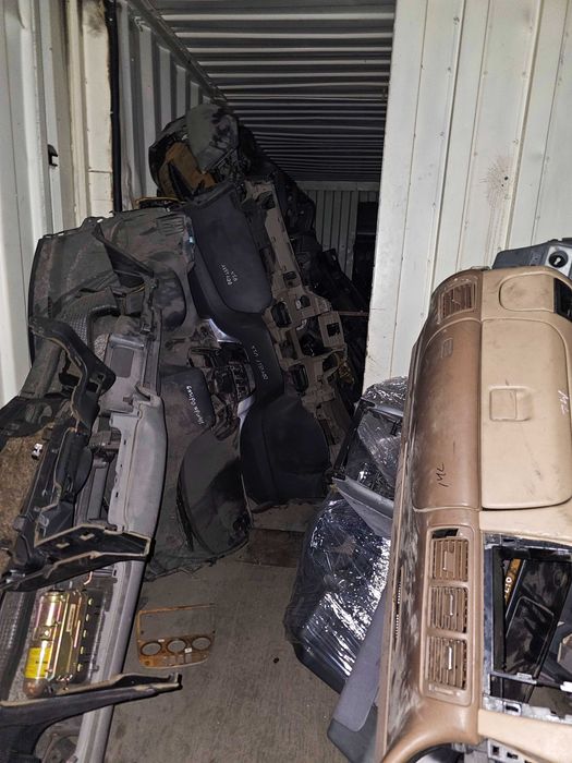 Панель передняя (торпедо)