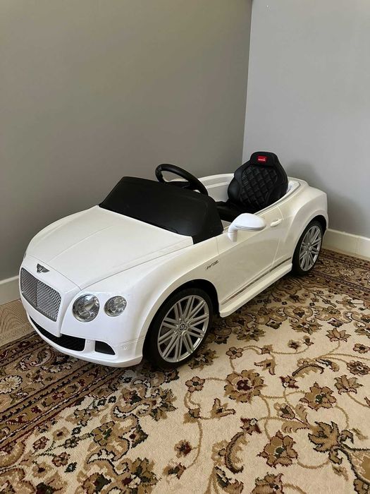 Продам детский электромобиль марка Bentley
