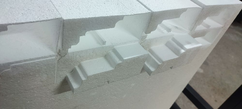 Masina de laminat profile decorative din polistiren