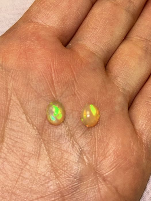 Опалы натуральные