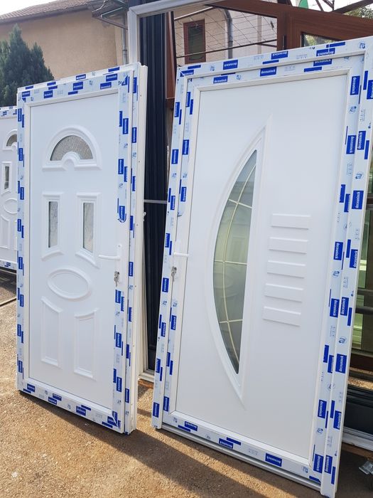 Налични Пвц входни врати НОВИ