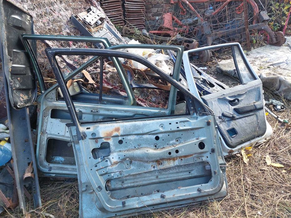 Фолцваген пасат 1,8 90к.с. на части