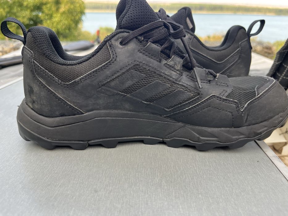 Маратонки адидас терекс