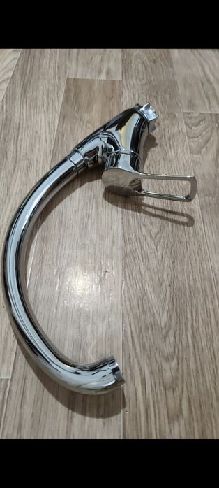 Продам смеситель для ванны