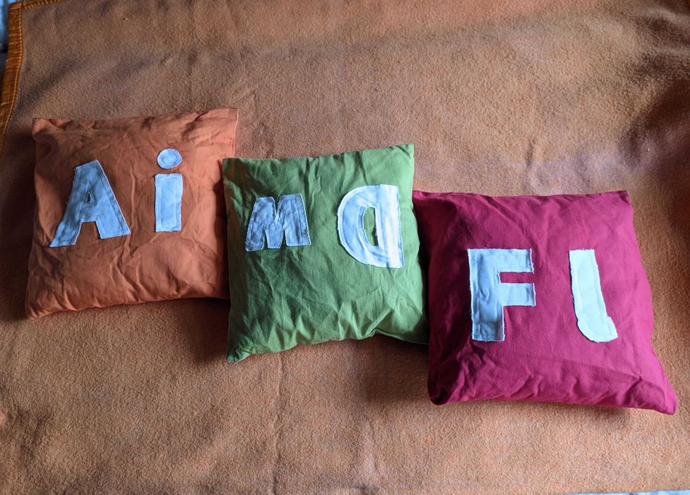 Декоративни възглавници Нови