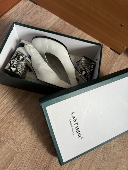 Босоножки женские