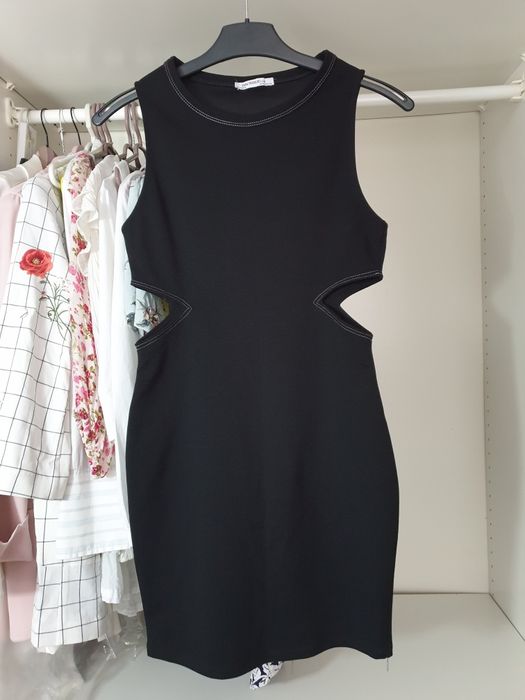 Rochie neagra Zara