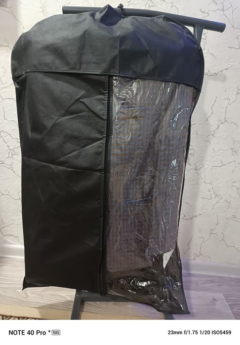 Продам новый костюм 50р