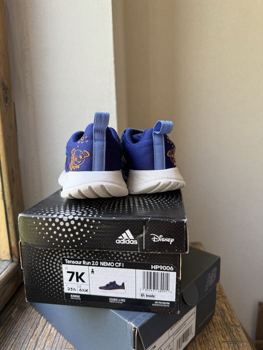 Adidas Disney кроссовки