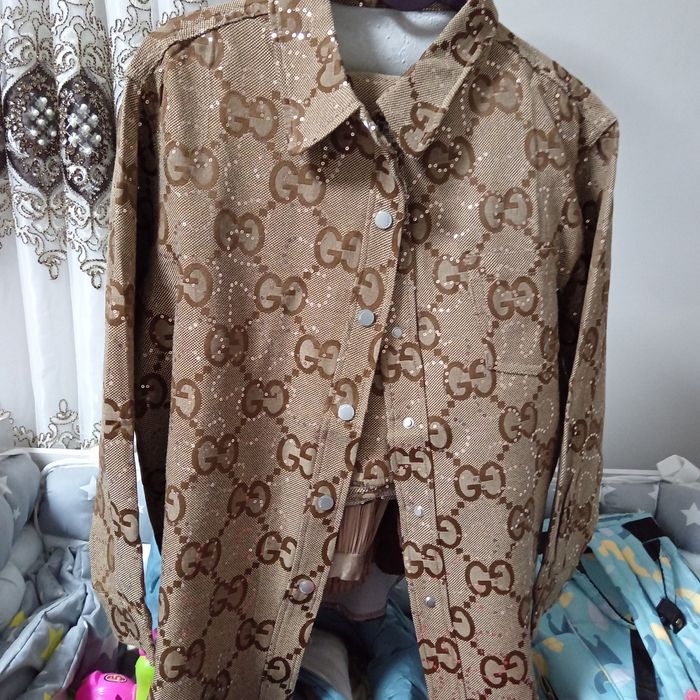 Dvoyka djinsi pekin bir marta kiyilgan sotilgan dogli joylari yu