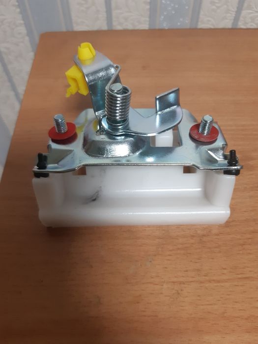 Ручка багажника паджеро2