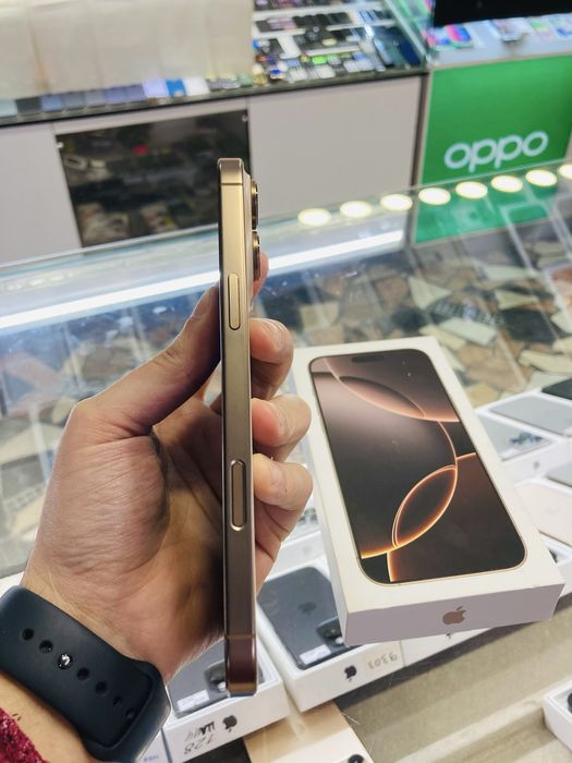 iPhone 16 Pro Max 256 gb desert