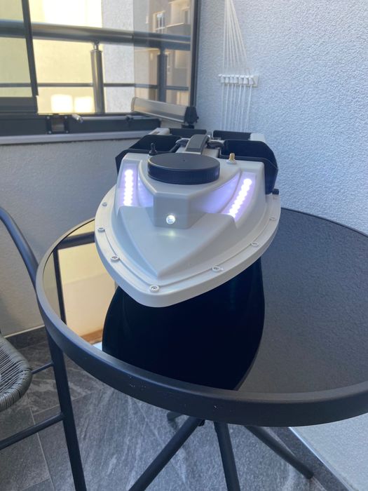 Лодка за захранка D19,GPS-99 точки