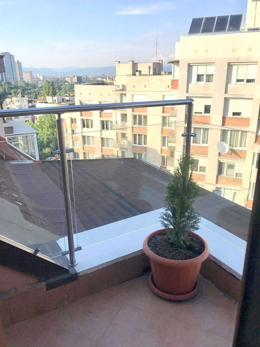 Дава се под наем Двустаен апартамент в София, Лозенец - 40 кв.м за 450 € - Снимка #2