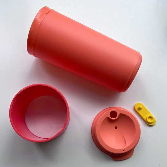 Чаша за кафе 490 мл Tupperware с капак и гумен пръстен