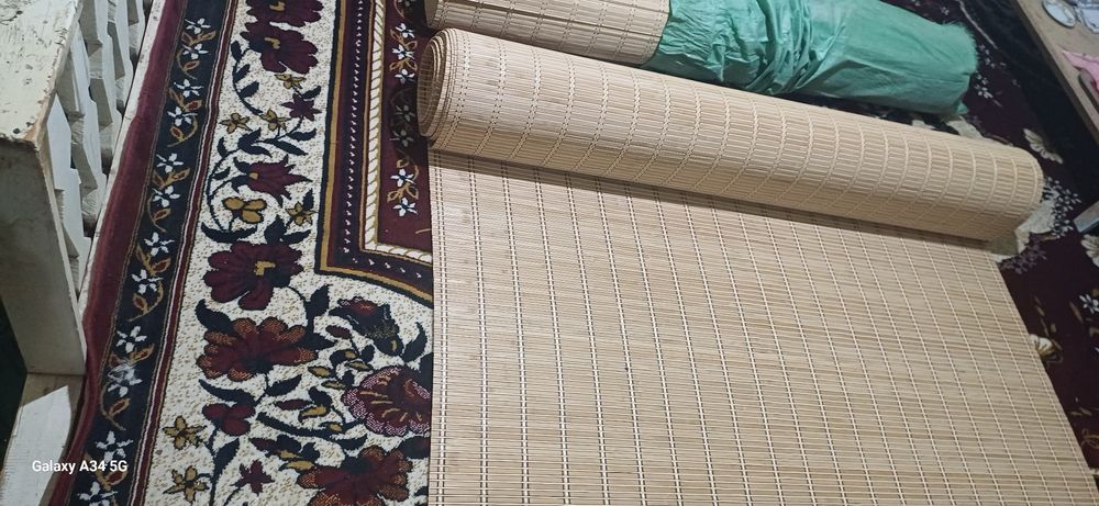 Jalyuzi bambuk 1.80 eni .bo'yi 26metir 2rulon bor.