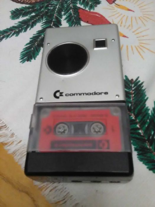 Стар ретро диктофон Commodore