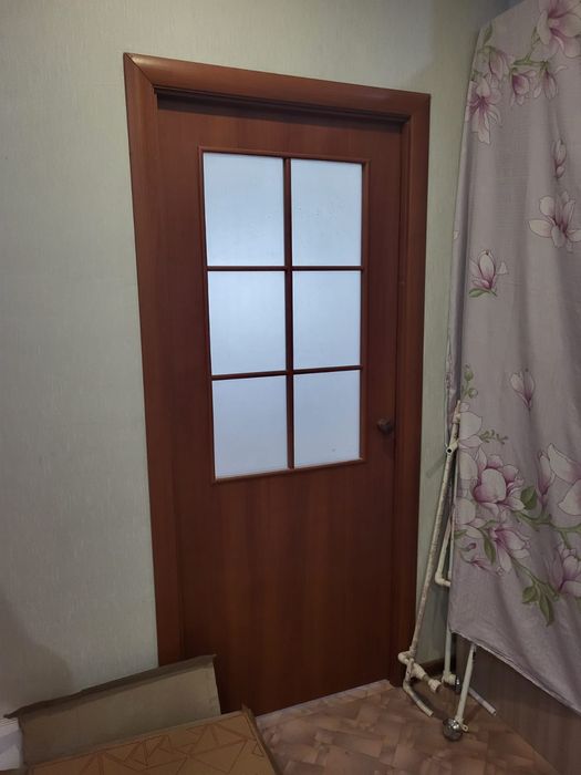 Продаётся межкомные двери.Цена 3000