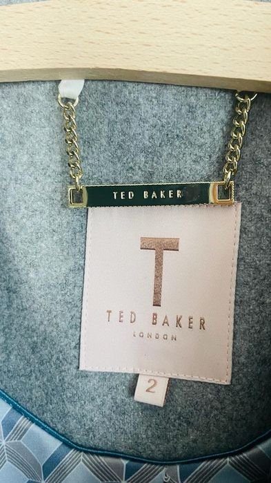 Palton Ted Baker nou