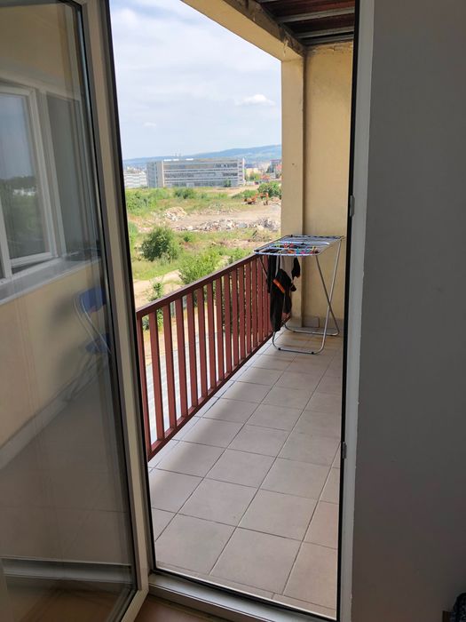 Inchiriez apartament 3 camere in Dambul Rotund