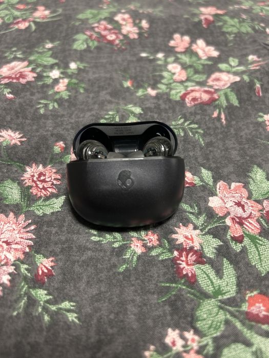 Черни слушалки на Skullcandy