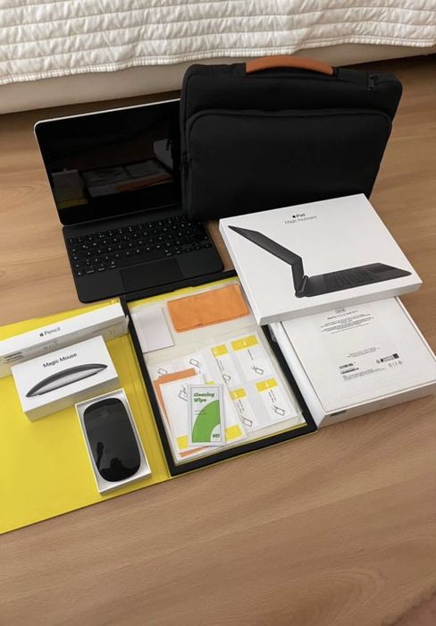 Ideal Ipad Pro 11 M2 256GB wi+MagicKeyboard+MagicMause+Pencil 2nd G