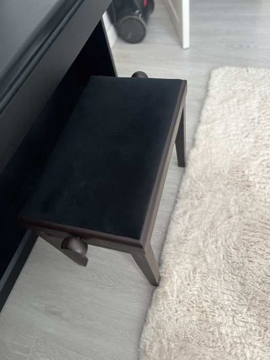 Pian Digital Yamaha Arius YDP-144B