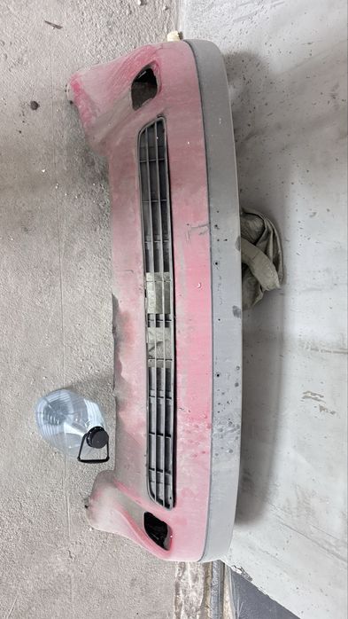 Передний бампер от ауди 80