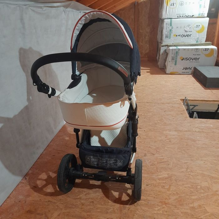 Carucior Versatil 2-în-1 (Scoica Auto Inclusa) - Gata de Drum!