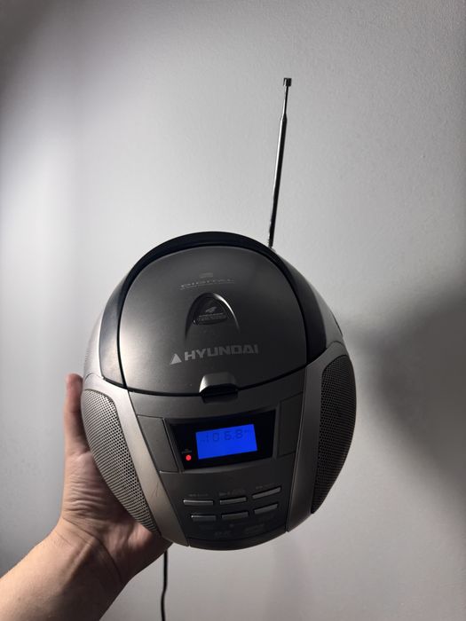 Digital CD radio boombox Hyundai