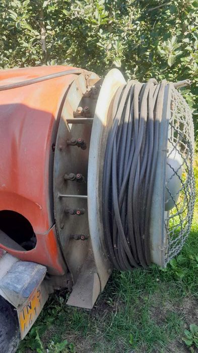 Masina de erbicidat /MET