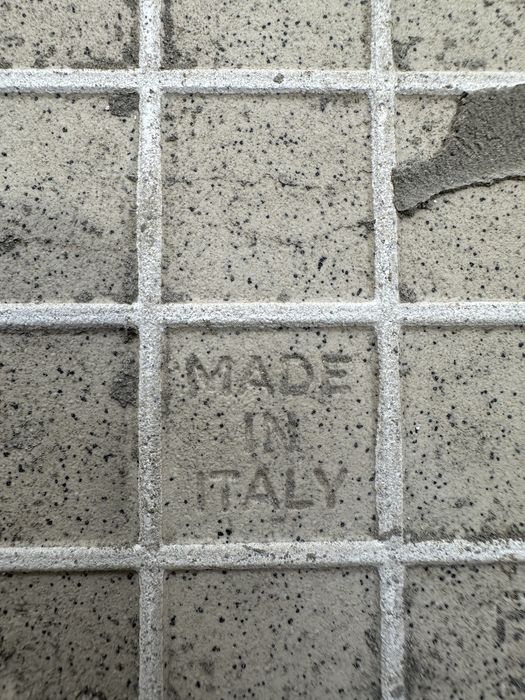 Италиански гранитоглес 30х30см. втора употреба