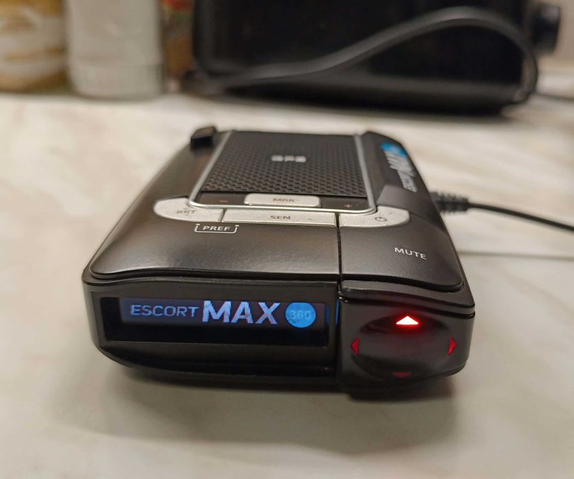 Detector radar  Escort Max 360 sageti bluetooth ecran oled