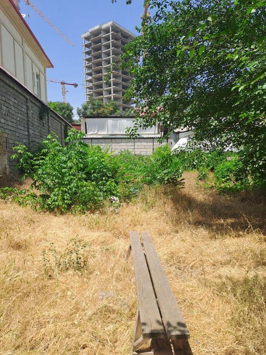 Ул. Кизилсув 4,3 сотки под застройку фасад 8м