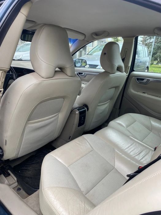 Volvo S60 2.4 бензин