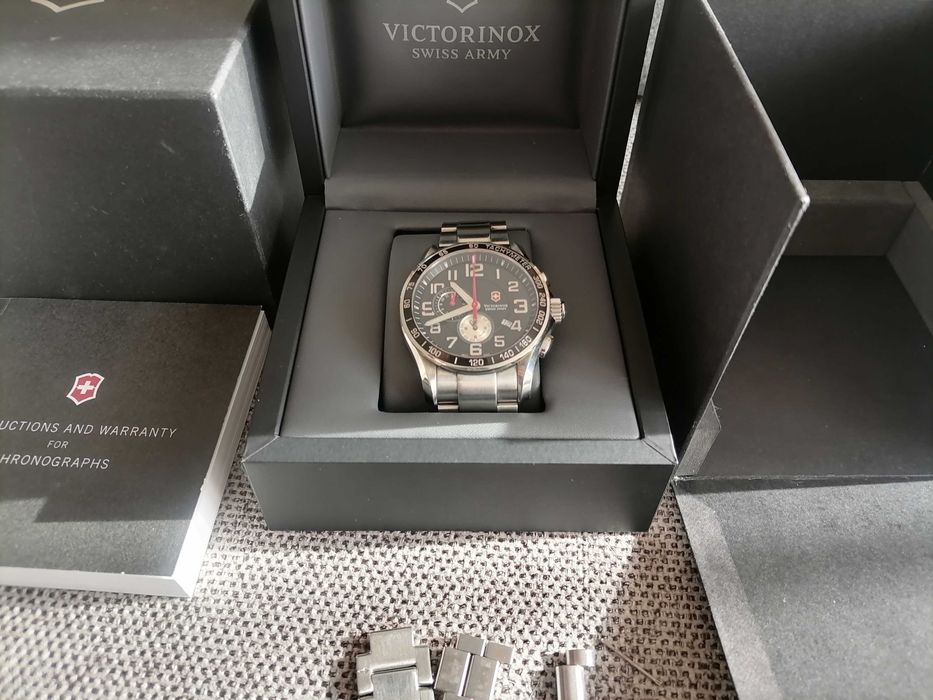 590лв.налена ЦЕНА Victorinox Clasic XLS Alarm Quartz Black Dial Mens