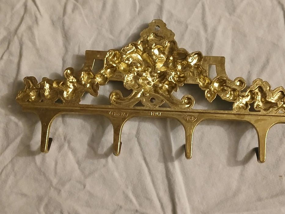 Cuier alama si email