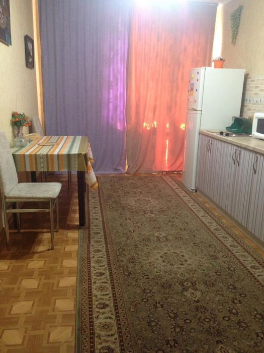 1-ком посуточно Женис 67