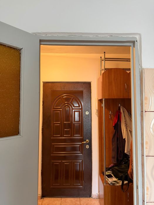 Inchiriez apartament 2 camere zona centrala