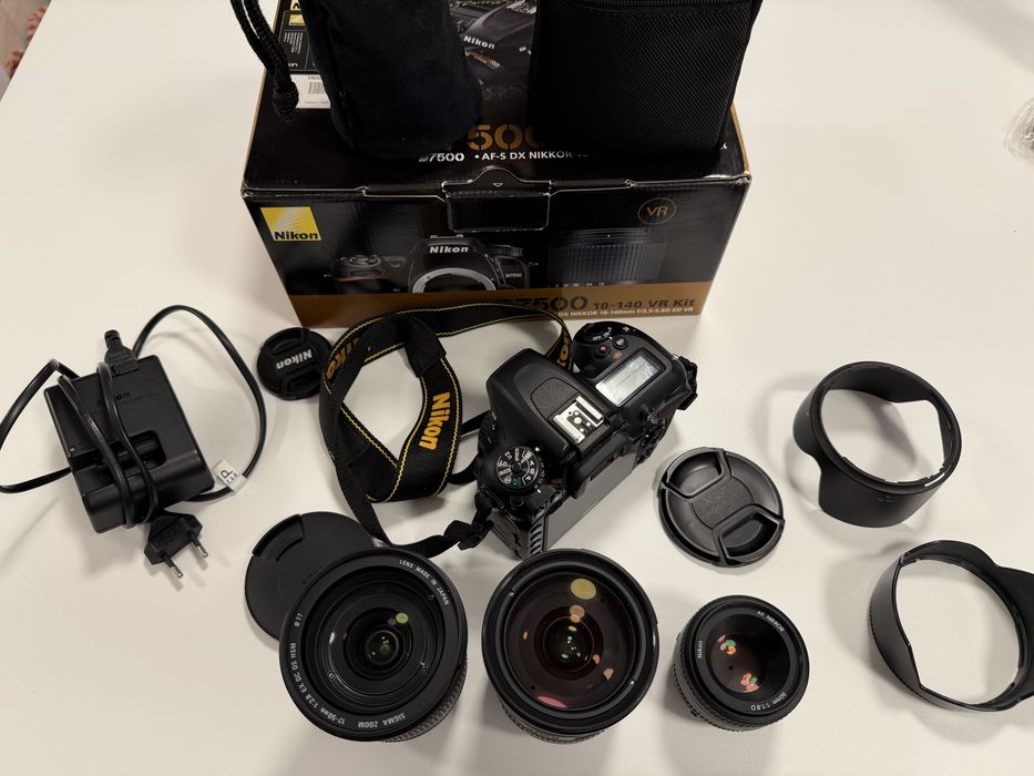 Nikon D7500 + obiective 18-200, 50mm, 17-50 f2.8