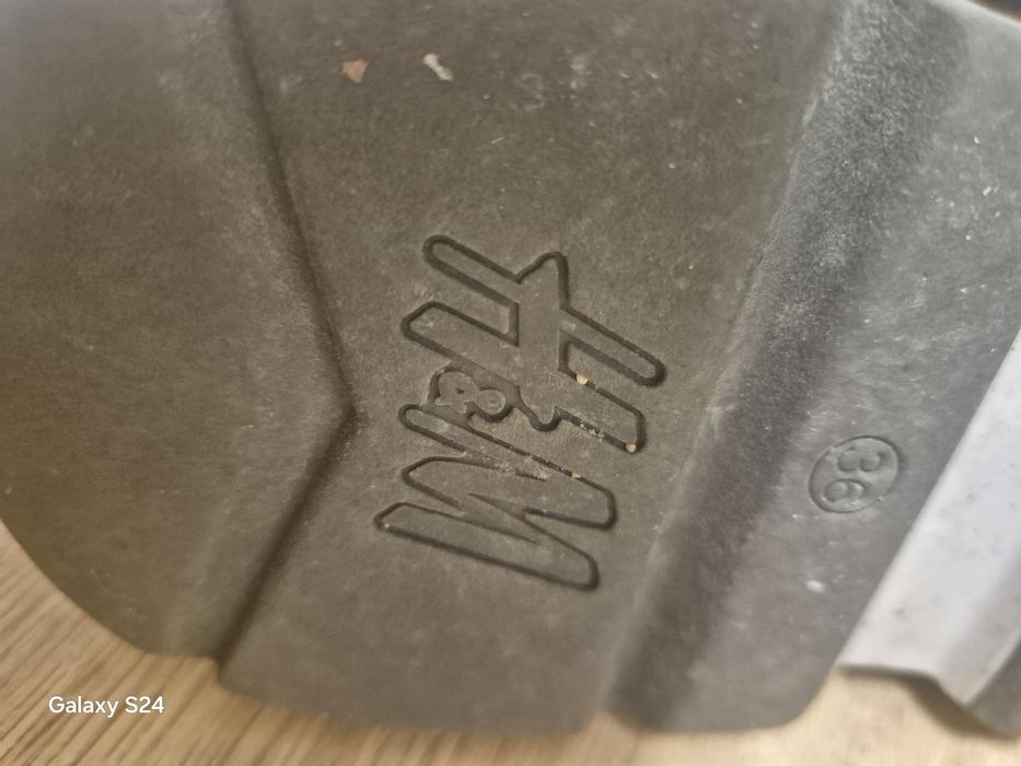 Дамски спортни маратонки